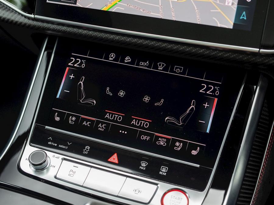 Детали интерьера Audi RS Q8 Vorsprung 2020 года  (UK) (фото 30 из 35)